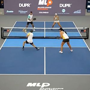 Pickleball Paddles for Adult Training Competition Beginners: Outdoor Professional Pickleball Rackets with 4 Balls and 1 Bag