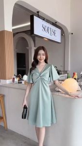 SG464  ชุดเดรสออกงาน ดีเทลทวิสช่วงอกน่ารักมาก งานผ้าซาตินโมนิก้า สวย หรู ดูแพงมากค่ะ  ใส่ไปงานแต่ง ไปเที่ยว ตัวนี้เอาอยู่จร้า