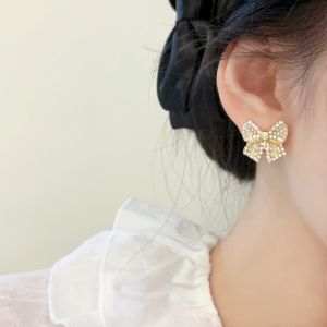 Hoa Tai Ngọc Trai Kiểu Pháp Sang Trọng Cho Nữ Mùa Xuân Hè 2024 Thời Trang Đa Năng Kẹp Tai Kết Thắt Nút Bướm Thanh Lịch