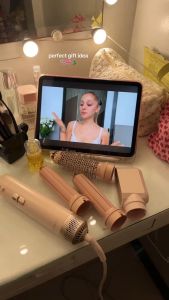 【Pink Edition】STAYOUNG 5 in 1 Hair Styler Pro Golden Pink Special Edition 5 IN 1 Multifunctional Hair Dryer Styling Tool Detachable 5-in-1 Multi-Head Hot Air Comb The Negative Ion Automatic Suction Hair Curl