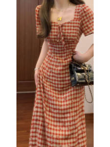 CHANGTONG | Váy ngắn tay kẻ caro mùa hè 2025 phong cách mới mềm mại dễ thương váy dài ôm eo cao cổ vuông in họa tiết kiểu Pháp
