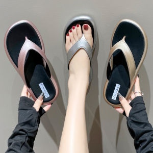 Silver Thong Slippers Womens Summer Outdoor Wear 2025 New High-End Fashion Flat Bottom Sandals Beach Shore Shoes