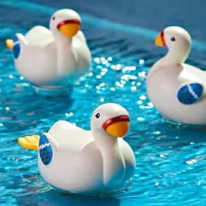 YF Cute Cartoon Swan Baby Bath Clockwork Toys Summer Swimming Pool Parent-child Interactive Toys FY