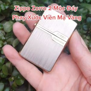 Bật Lửa ͏Xăng Đá Zorro 2 Mộc Đáy Bạc Xước Viền Mạ Vàng ( Tặng Đá Bấc - Có Hộp )
