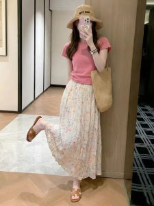 CHOUXIE | Stylish & Eye-Catching Pink T-shirt and Skirt Set