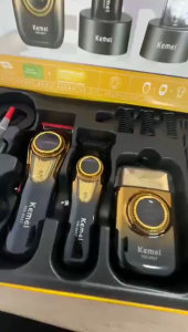 Kemei KM-8557 Professional Hair Clipper for Men – 4500mAh Rechargeable Cordless Trimmer with Digital Display Gold Gradient Design Barber Salon Use