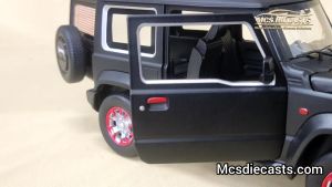 1/18 SUZUKI Jimmy SUV Diecasts Jimmy Toy Car SUZUKI Jimmy Model Toy For Boys Suzuki Jimmy 车模 玩具车