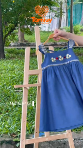 TAMIUY( BST MỘC) - Đầm Bé Gái Tamiuy Linen Cổ Vuông Tay Bèo Thêu Hoa Cỏ