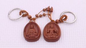 Móc chia khóa Phật Hư không tạng gỗ đào móc chìa khóa Phật bản mênh