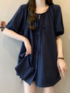 เสื้อเชิ้ตแขนสั้นทรงหลวมสไตล์เกาหลีสำหรับผู้หญิงไซส์ใหญ่ในช่วงฤดูร้อนปี 2024 เสื้อเด็กผ้าฝ้ายลายดอกไม้สีน้ำเงิน