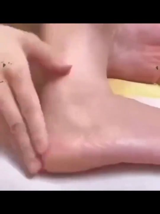 krim kaki pecah dan kering collagen Foot cream kaki pecah Pelembab kaki kering dan pecah Penghalus kaki kasar dan pecah Ultra Pelembab Obat Tumit Kaki Dan Tangan Kering Cream Tumit Kaki Pecah Dan Kering Salep Penghilang Pecah Pecah Di Kaki