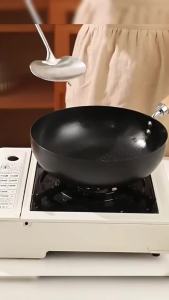 Blumey ตะหลิว ผัด ทอด ใช้ในครัวเรือน ทำจากสแตนเลส ด้ามหนาพิเศษ แข็งแรงทนทาน Kitchen Spatula