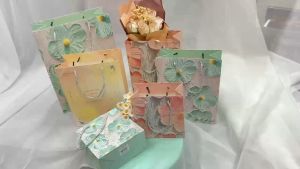 🍭🍭 ถุงกระดาษ ถุงของขวัญ ถุงใส่ของ ถุงช้อปปิ้ง ลายดอกไม้ มี 3 ขนาด