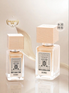iore | Moisturizing Lightweight Long-lasting Foundation