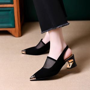 รองเท้าแตะสำหรับผู้หญิงหนังนิ่มแฟชั่นส้นชี้หยาบ