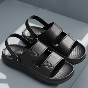 รองเท้าแตะฤดูร้อนใหม่สำหรับผู้ชาย วัสดุ EVA กันลื่นและทนต่อการสึกหรอ รองเท้าชายหาดลำลอง รองเท้าแตะดับกลิ่นกลางแจ้ง พื้นนุ่มและน้ำหนักเบา จัดส่งรวดเร็ว