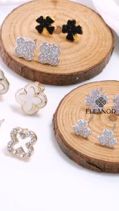 Bông tai nữ chuôi bạc 925 Eleanor Accessories khuyên tai hình cỏ bốn lá phụ kiện trang sức 6226