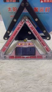 Đèn led tam giác nháy 7 màu cảnh báo năng lượng mặt trời (1 chiếc)