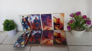 Hiasan dinding motif superhero