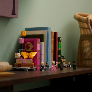 LEGO Wicked 75691 Glinda & Elphaba Bookends  (1327 Pieces)