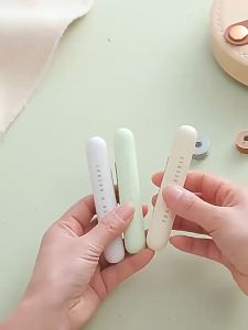 Dụng Cụ Xỏ Kim Chỉ Cắt Chỉ 2 Trong 1 Dụng Cụ Xỏ Kim Chỉ Nhanh Tiện Lợi Siêu Rẻ (Giao Màu Ngẫu Nhiên)