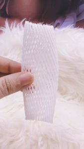 โฟมห่อดอกไม้ โฟมห่อสตอเบอรี่ 1 ขีด/แพค (ประมาณ 100ชิ้น)