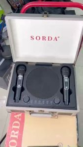 Loa Karaoke SD-2109 Thiết Kế Va Li Sách Tay Loa Karaoke SD2109 Tích Hợp 2 Micro Không Dây Cao Cấp Độ Bền Cao