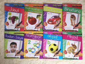 Anakku Sayang Mari Belajar Menulis - TULIS & PADAM (ABJAD NO BUAH & SAYURAN KENDERAAN BINATANG JAWI & BADAN SAYA