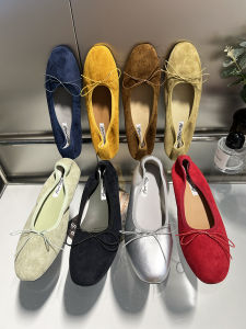 รองเท้าส้นแบนผู้หญิงหนังนิ่มแบบสวมหัวกลมสไตล์นางฟ้าพร้อมโบว์ผีเสื้อ ฤดูใบไม้ผลิ ฤดูร้อน ฤดูใบไม้ร่วง ฤดูหนาว รองเท้าสวมสบายสำหรับผู้หญิง