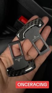 เคฟล่าแท้100% ✅ หัวเสียบเข็มขัดนิรภัยเพื่อตัดเสียงเตือน ที่เสียบเบลหลอก นิรภัยตัดเสียงเตือน หัวเสียบตัดเสียง ลายเคฟล่า 1คู่ By Onceracing