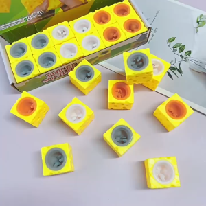 Đồ Chơi Chuột Chui Phô Mai Bóp Bật Chuột – Giảm Stress Mới Nhất 2025