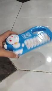Piano Mainan Anak Anak Cewek Cowok Model Doraemon Terbaru 9079 | Mainan Edukasi Anak Murah Meriah Ada Musik Menggunakan 2pcs Baterai AA | Mainan Anak Piano Karakter Doraemon Yang Bagus Dan Lucu Mainan Anak Murah Meriah