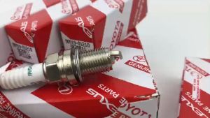 Bộ 4 Cái Bugi Denso Iridium Chân Ngắn Ren 14 Dùng Cho Toyota Vios Đời Cũ Và nhiều dòng xe ô tô khác ở mô tả 90919 - 01210