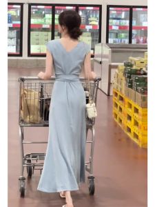 Elegant Blue Sleeveless Long Dress Summer 2023 High Waist A-Line Gown V-Neck Commute Lady Pattern Solid Color Fashion Trend