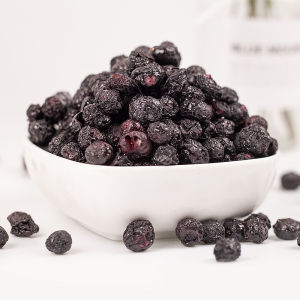 Frozen Dry Blueberry And Raspberry Fragments for Cake Decoration And Baking Snacks Dry Fruit Business Use Crispy Particle