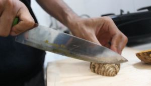 Mazero Ath-Thoifah: Solusi Pengobatan Kembung Pencernaan & Asam Lambung