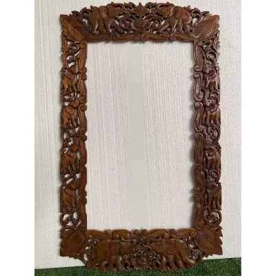 มี 2 สี กระจกลายไทย (ขนาดใหญ่) กระจกวินเทจ สูง 100 x กว้าง 60 cm. กรอบหลุยส์ กระจกติดผนัง กระจกไม้แกะสลัก ทำจากไม้สัก