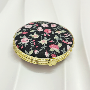 กระจกแต่งหน้าพับได้ขนาดเล็กแบบพกพาสำหรับผู้หญิง กระจกสองด้าน เครื่องมือดูแลตัวเองแบบพกพาที่สวยงามและน่ารัก