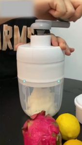 Portable Manual Ice Blender Crusher Blades Ice Kacang Machines Bottle DIY Dessert Maker Hand Crank Shaved Ice Machine for Home Kitchen Travel Party Easy Clean Ergonomic Design Ice Shaver Bottle Botol Mesin Pencukur Ais Pembuat Pencuci Mulut Penghancur刨碎冰机