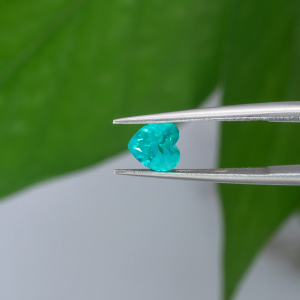3x3mm-6.5x6.5mm Shape Heart Paraiba Sintético YAG Với Inclusions Yttrium Aluminum Garnet Tự Do Đá Phụ Kiện Làm Đồ Trang Sức