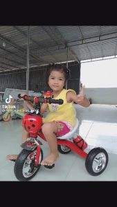 Xe đạp cho bé Xe đạp ba bánh cho bé khung thép có bình nước con bọ dành bé từ 3 4 5 tuổi
