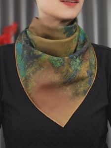 Warm Neck Protection Triangular Scarf Fashionable Lazy Persons Neck Warmer Magnetic Button Satin Ribbed Scarf for Autumn Winter