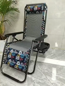Foldable Zero Gravity Reclining Chair /Folding Chair With Adjustable Headrest (Random Kulay)