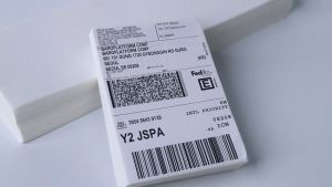 SJPACK กระดาษความร้อน กระดาษสติ๊กเกอร์ 100x150 สติ๊กเกอร์บาร์โค้ดความร้อนแบบม้วน กระดาษปริ้นบาร์โค้ด ไม่ใช้หมึก กันน้ำ