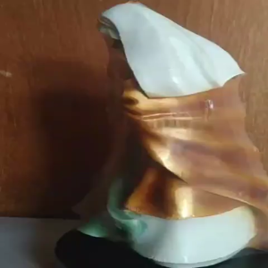 Patung Keluarga Kudus KK berdiri