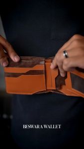 Reven Leather Jakarta: Dompet Lipat Kulit Sapi & Model Crecking
