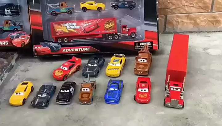 ฟิกเกอร์ขนาดเล็ก 【Panton.B】Pixar Cars 2 McQueen Metal Toys Model Car Birthday Gift for Kids Boy ของเล่นถูกๆ ของเล่นเด็กชาย