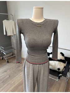 Áo Len Dệt Kim Cổ Tròn Tay Lửng Sọc Màu Tương Phản Thiết Kế Ôm Vừa Vặn Thời Trang Thu Đông Cho Nữ