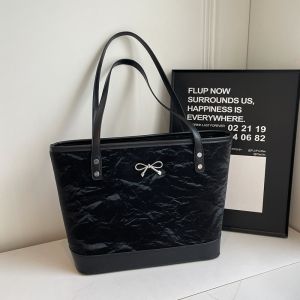 Black Texture Large Capacity Commuter Tote Bag Hard Bottom Single Shoulder Bag for Class And Travel Fashionable Versatile Bag