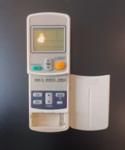 รีโมทแอร์ที่ใช้ได้กับ  รุ่น ARC423A27 ARC423 ARC433 ยืนยันการสั่งซื้อด้วยรหัสรีโมทตัวเดิม